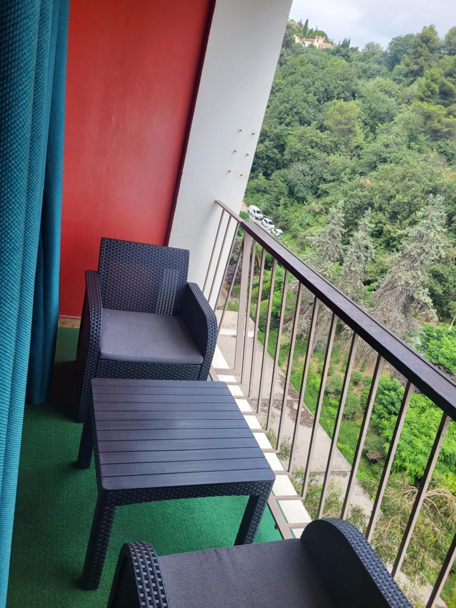 Private Room-2 In Hannana Apartment- 2 Min Walk To Tram 12 Min To Nice Train Station 15 Min To Massena Place Eksteriør bilde