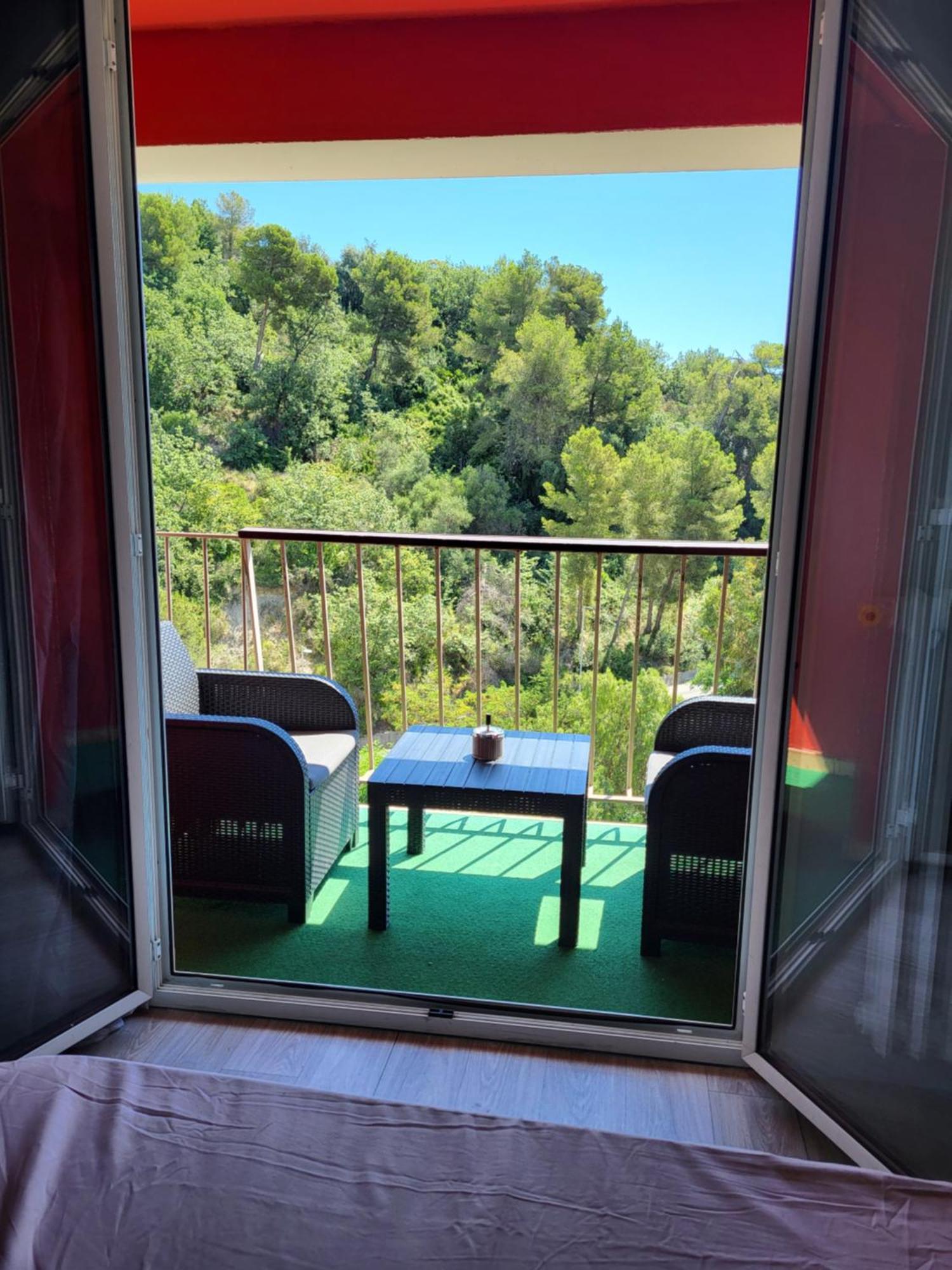 Private Room-2 In Hannana Apartment- 2 Min Walk To Tram 12 Min To Nice Train Station 15 Min To Massena Place Eksteriør bilde